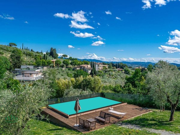 casa indipendente in vendita a Firenze in zona Settignano