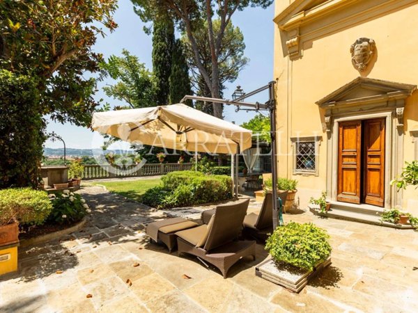 casa indipendente in vendita a Firenze in zona Settignano