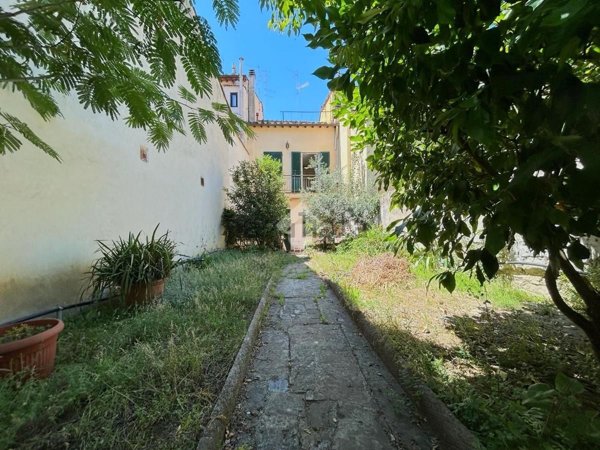 appartamento in vendita a Firenze in zona Le Cure
