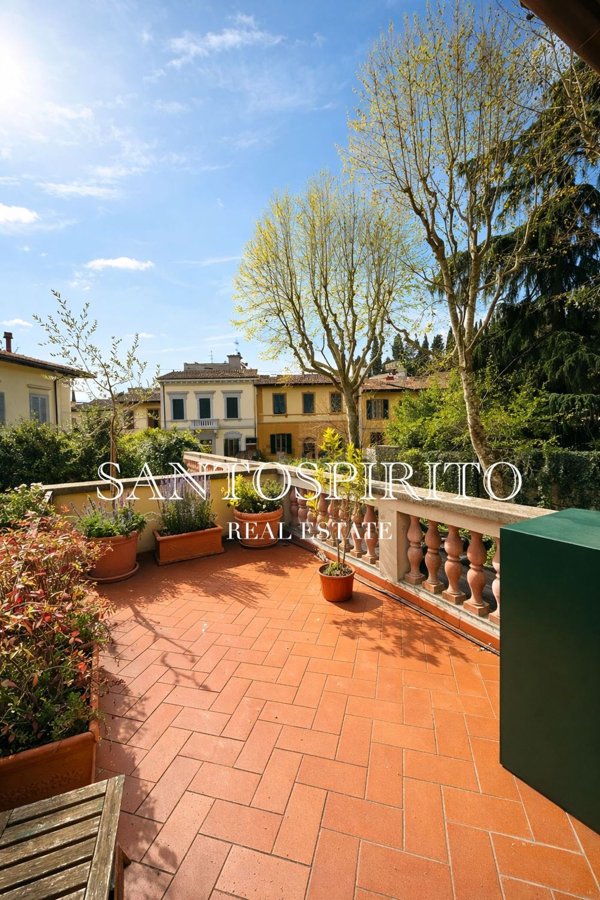 casa indipendente in vendita a Firenze in zona Centro San Frediano