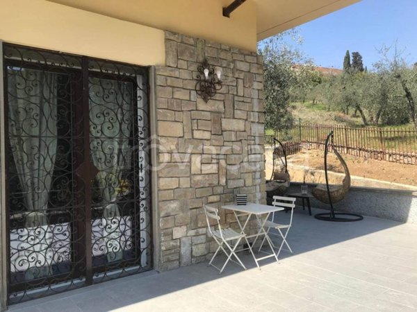 casa indipendente in vendita a Firenze in zona Settignano