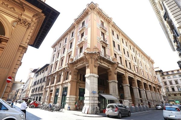 appartamento in vendita a Firenze in zona Centro Santa Maria Novella