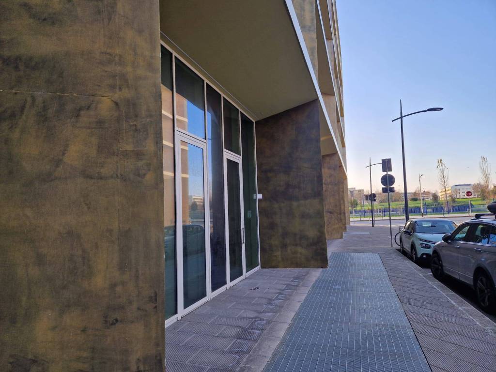 negozio in vendita a Firenze in zona Novoli