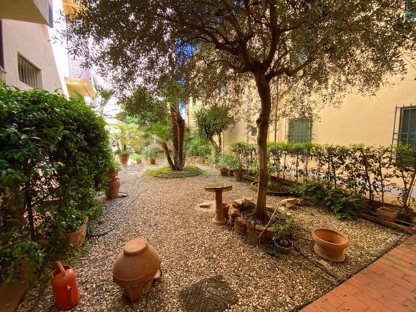appartamento in vendita a Firenze in zona Isolotto