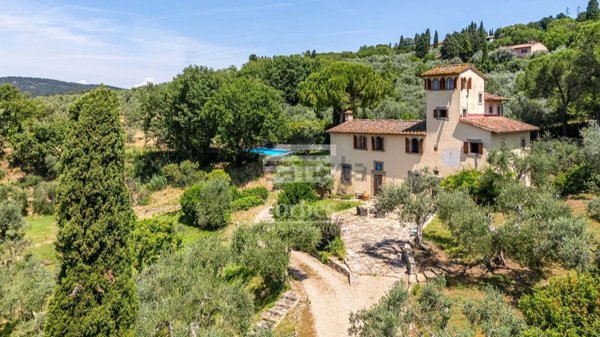 casa indipendente in vendita a Firenze in zona Settignano