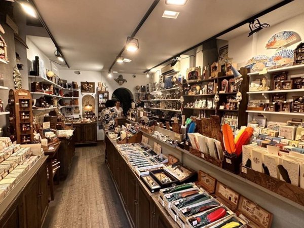 negozio in vendita a Firenze in zona Centro Storico
