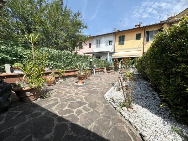 casa indipendente in vendita a Firenze in zona Rifredi