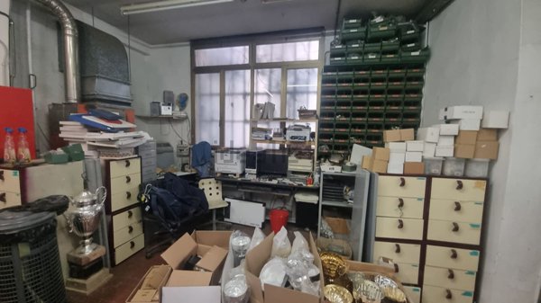 locale commerciale in vendita a Firenze in zona Statuto