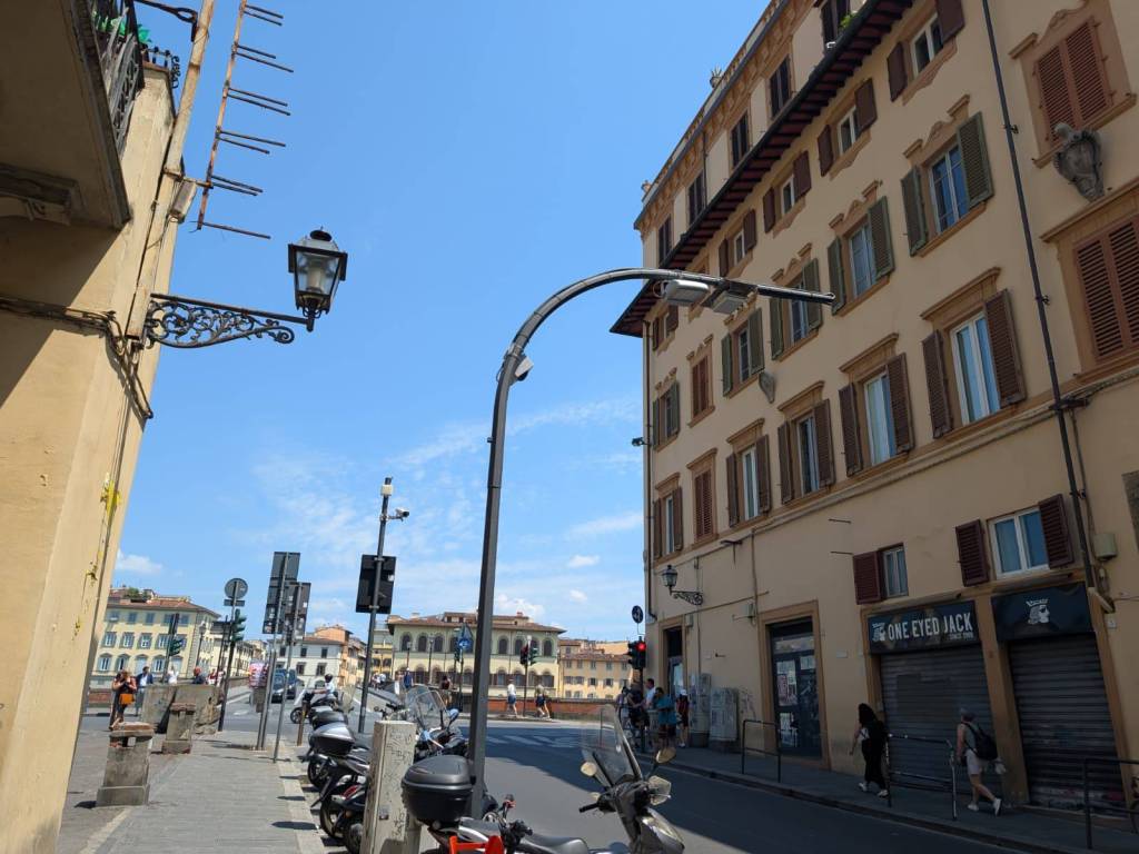 negozio in vendita a Firenze in zona Centro San Frediano