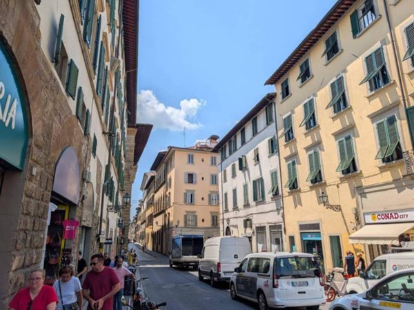 negozio in vendita a Firenze in zona Centro San Frediano