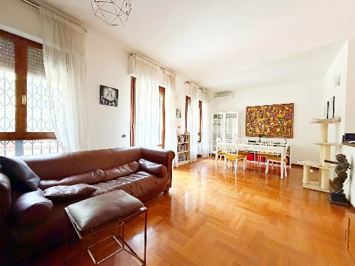 appartamento in vendita a Firenze in zona Statuto