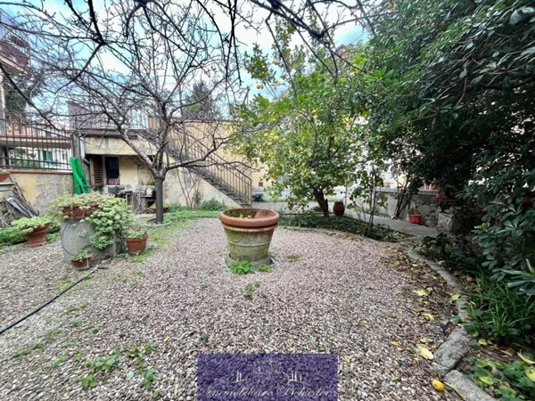 casa indipendente in vendita a Firenze in zona Isolotto