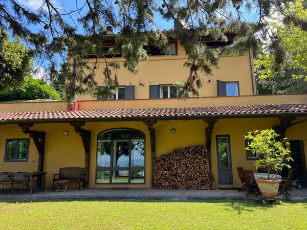 casa indipendente in vendita a Firenze in zona Settignano