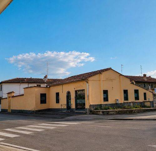 negozio in vendita a Firenze in zona Varlungo