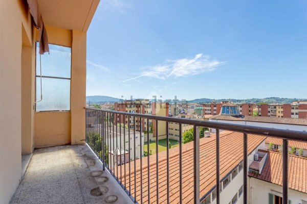 appartamento in vendita a Firenze in zona Campo di Marte