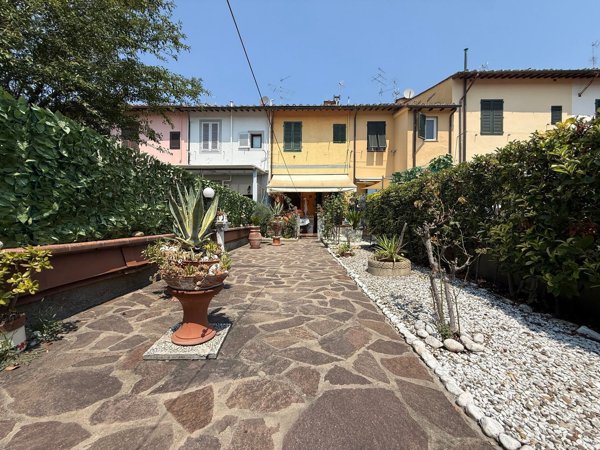 casa indipendente in vendita a Firenze in zona Novoli