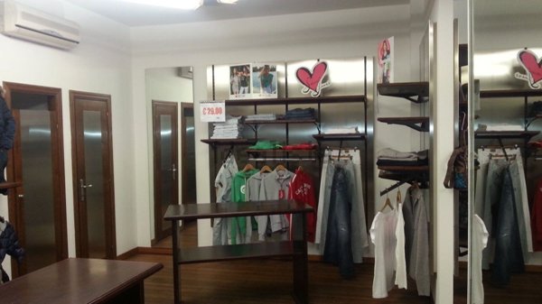 negozio in vendita a Firenze in zona Rovezzano