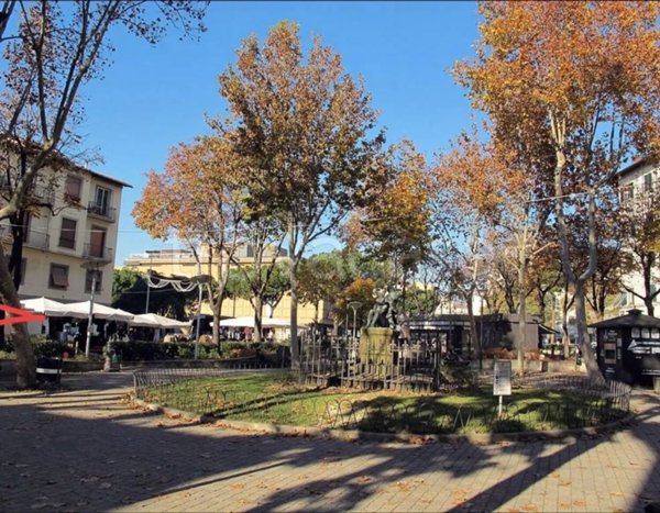 negozio in vendita a Firenze in zona Rifredi