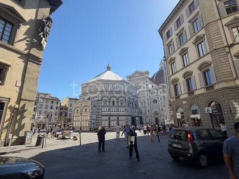 negozio in vendita a Firenze in zona Centro Duomo