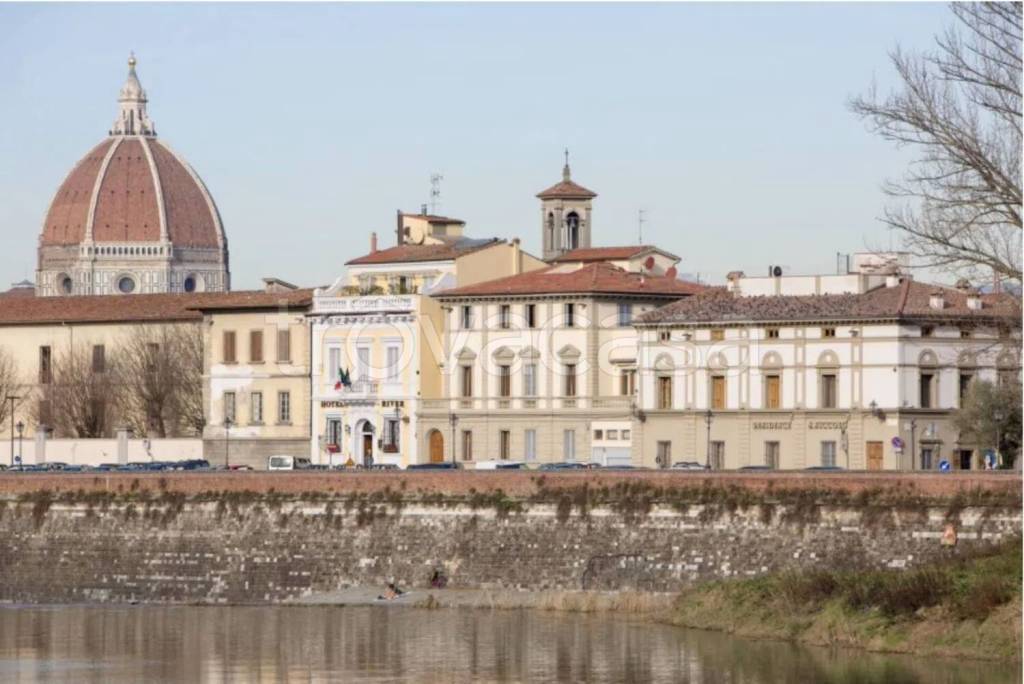 negozio in vendita a Firenze in zona Centro Santa Croce