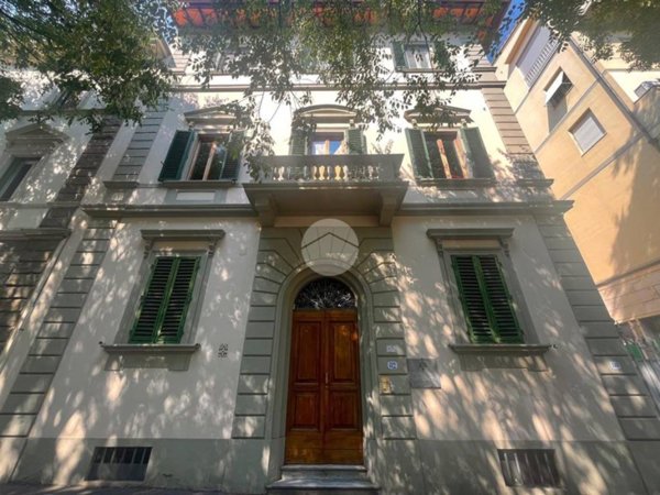 appartamento in vendita a Firenze in zona Campo di Marte