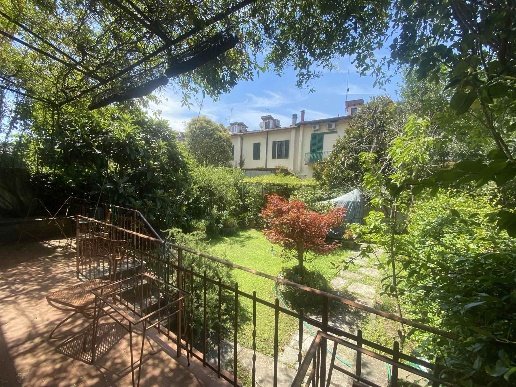 casa indipendente in vendita a Firenze in zona Le Cure