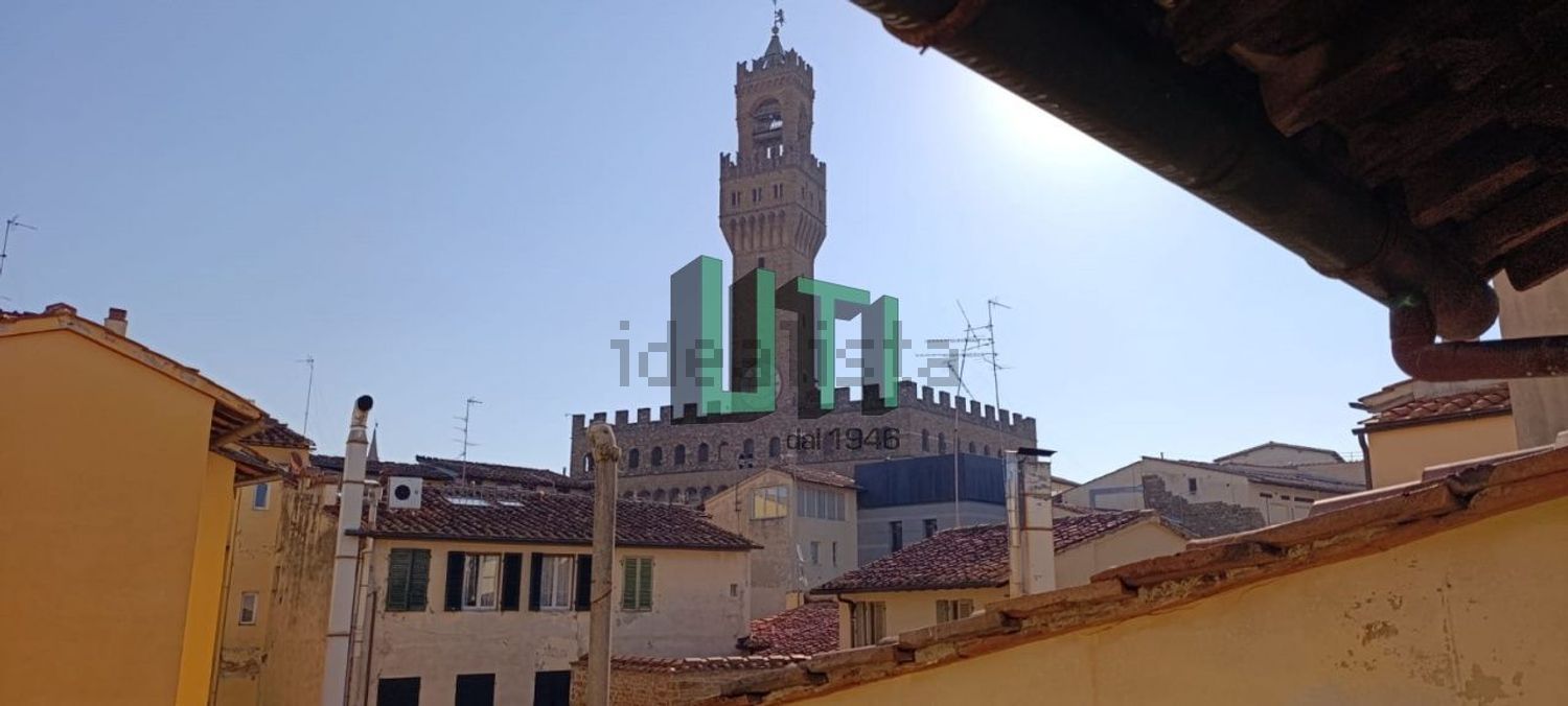 appartamento in vendita a Firenze in zona Centro Santa Croce