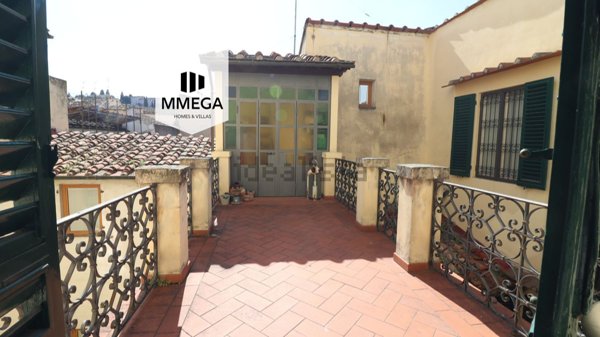 appartamento in vendita a Firenze in zona Centro Santa Croce