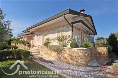 casa indipendente in vendita a Firenze