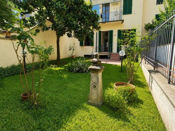 appartamento in vendita a Firenze in zona Campo di Marte