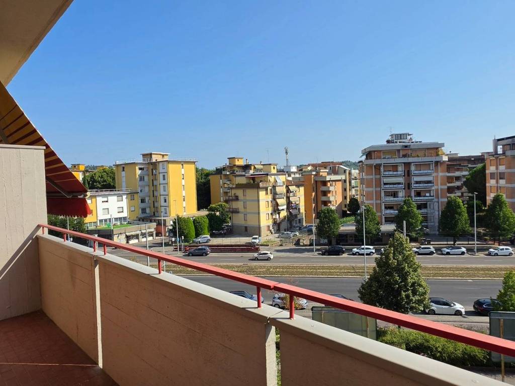 appartamento in vendita a Firenze in zona Isolotto