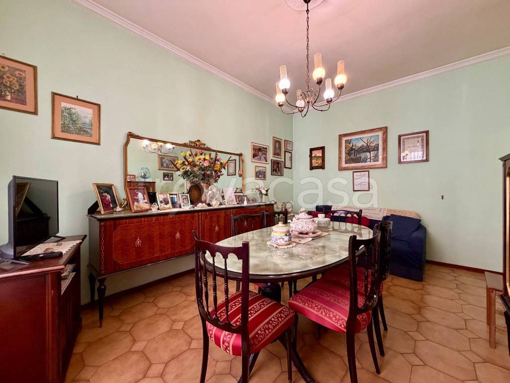 appartamento in vendita a Firenze in zona Statuto