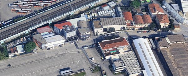 ufficio in vendita a Firenze in zona Peretola