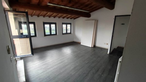 ufficio in vendita a Firenze in zona Mantignano