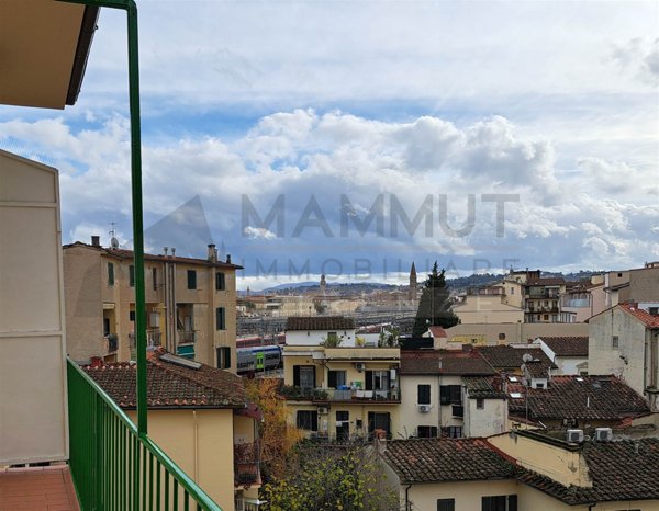 appartamento in vendita a Firenze in zona Statuto