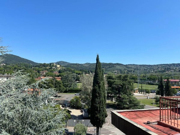 appartamento in vendita a Firenze in zona Coverciano