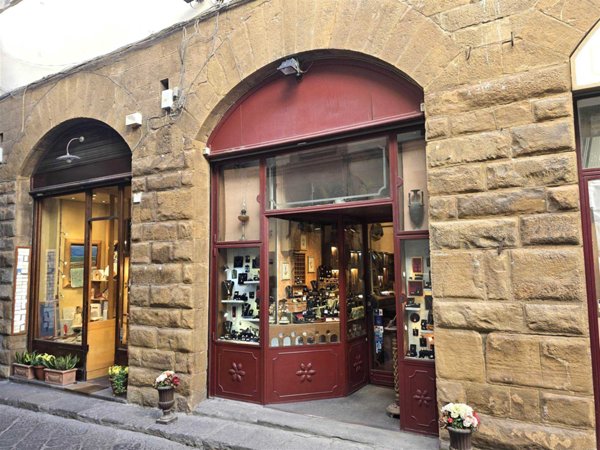 negozio in vendita a Firenze in zona Centro Duomo