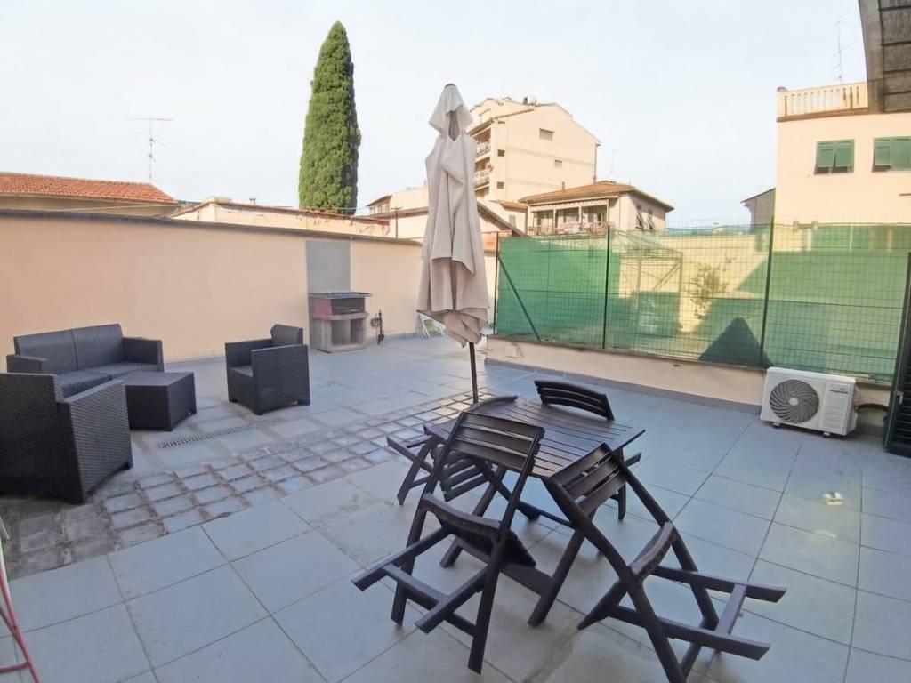 appartamento in vendita a Firenze in zona Ognissanti
