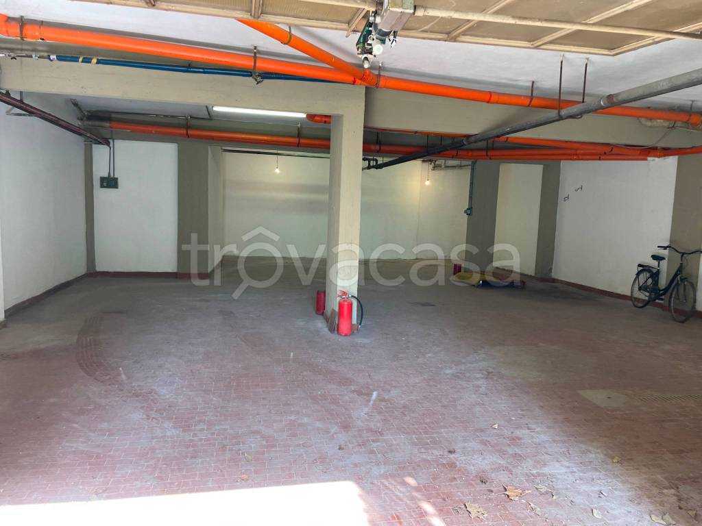 locale commerciale in vendita a Firenze in zona Romito