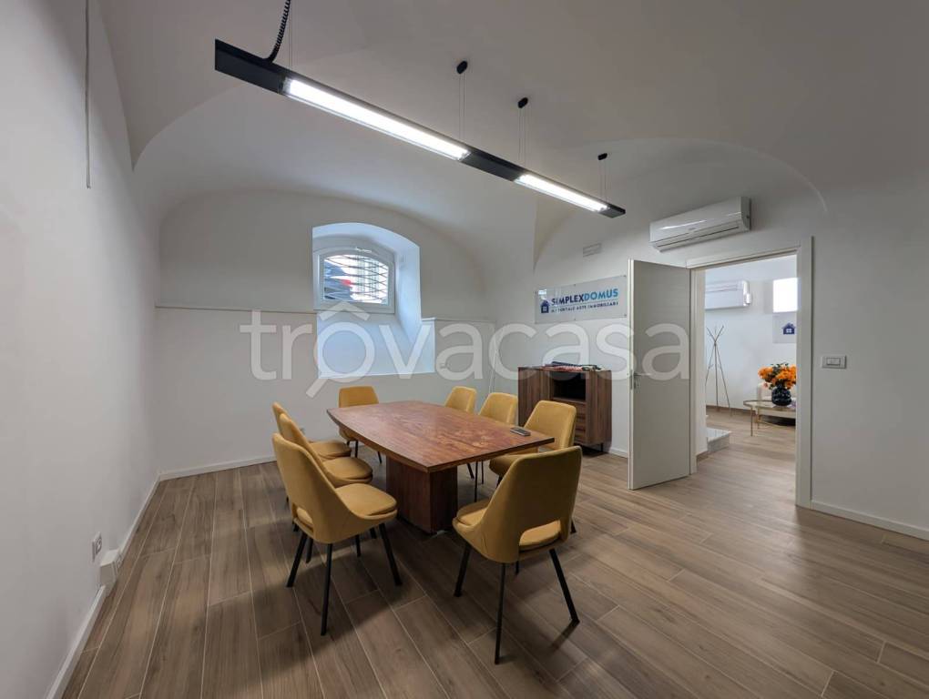 ufficio in vendita a Firenze in zona Ognissanti