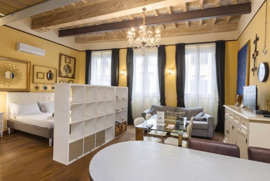 appartamento in vendita a Firenze in zona Centro Santa Maria Novella