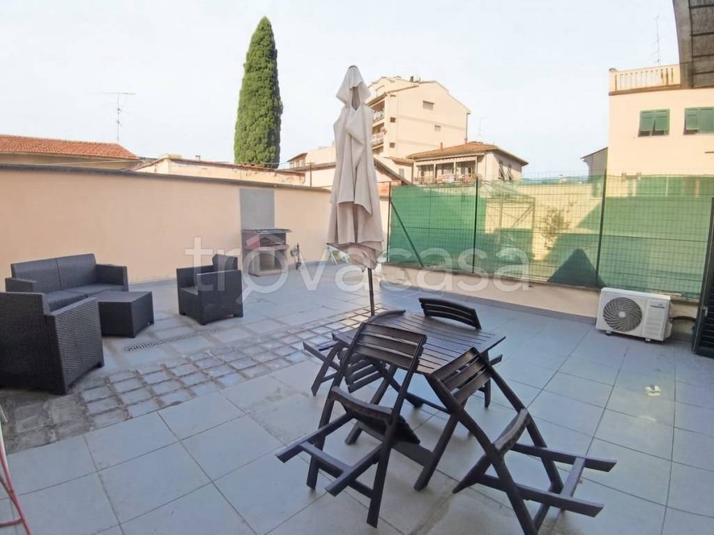 appartamento in vendita a Firenze in zona Ognissanti