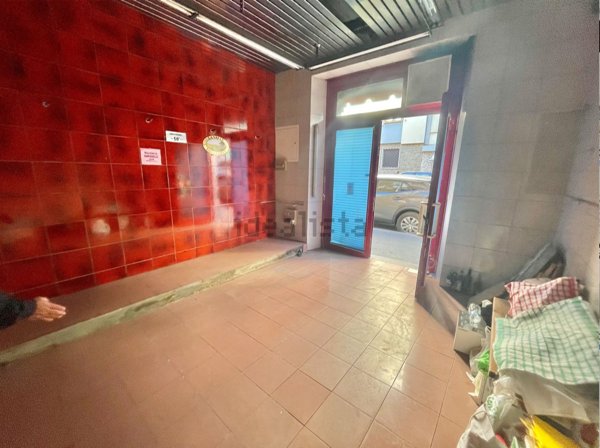 locale commerciale in vendita a Firenze in zona Le Cure