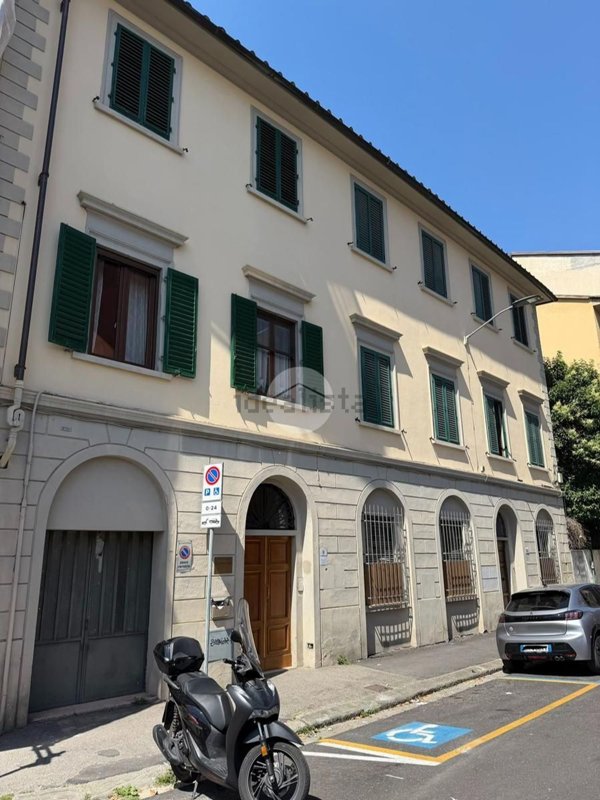 appartamento in vendita a Firenze in zona Centro Santa Maria Novella