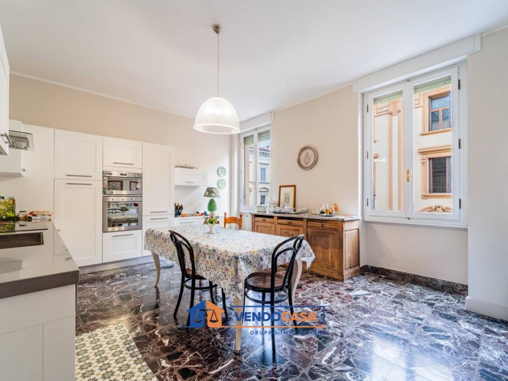 appartamento in vendita a Firenze in zona Campo di Marte