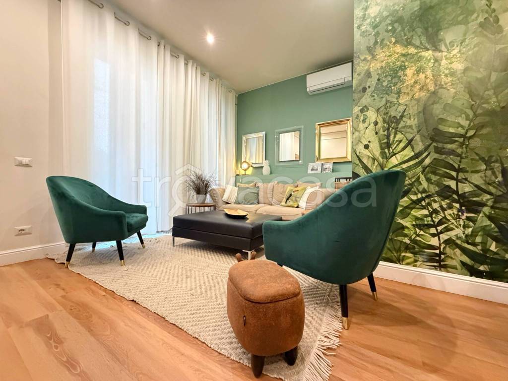 appartamento in vendita a Firenze in zona Ognissanti