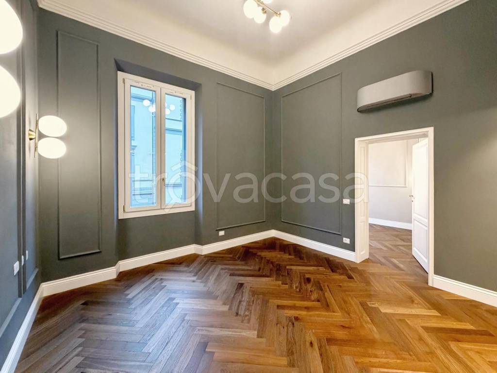 appartamento in vendita a Firenze in zona Centro San Lorenzo