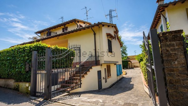 casa indipendente in vendita a Firenze in zona Coverciano