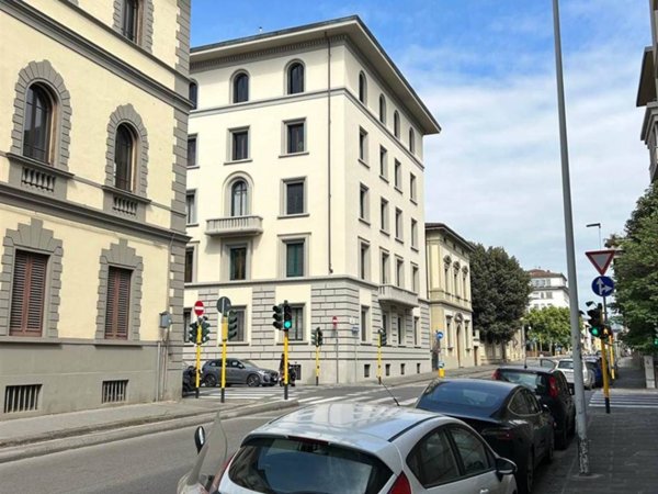 appartamento in vendita a Firenze in zona Statuto