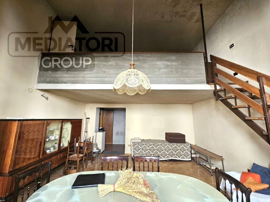 appartamento in vendita a Firenze in zona Campo di Marte